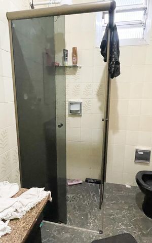 Casa à venda com 300m², 3 quartos e 2 vagas Casa à venda com 300m², 3 quartos e 2 vagasBanheiro social