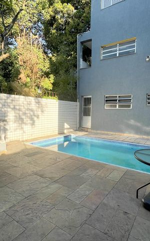 Casa à venda com 300m², 3 quartos e 2 vagas Casa à venda com 300m², 3 quartos e 2 vagasQuintal