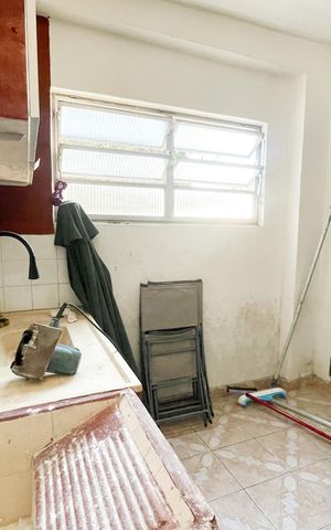 Casa à venda com 300m², 3 quartos e 2 vagas Casa à venda com 300m², 3 quartos e 2 vagasÁrea de Serviço