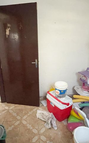 Casa à venda com 300m², 3 quartos e 2 vagas Casa à venda com 300m², 3 quartos e 2 vagasÁrea de Serviço