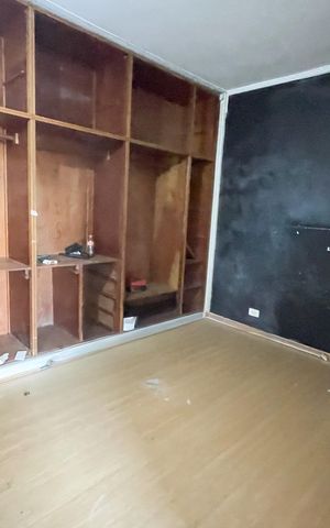Casa à venda com 300m², 3 quartos e 2 vagas Casa à venda com 300m², 3 quartos e 2 vagasQuarto 2