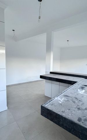 Casa à venda com 150m², 3 quartos e 2 vagas