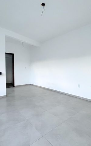 Casa à venda com 150m², 3 quartos e 2 vagas