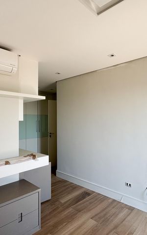 Apartamento à venda com 320m², 3 quartos e 4 vagas Apartamento à venda com 320m², 3 quartos e 4 vagasSuíte 2