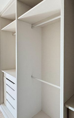 Apartamento à venda com 320m², 3 quartos e 4 vagas Apartamento à venda com 320m², 3 quartos e 4 vagasCloset - Suíte 1