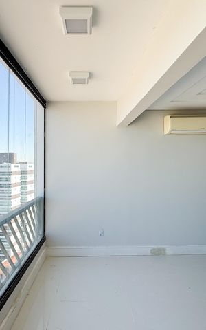 Apartamento à venda com 320m², 3 quartos e 4 vagas Apartamento à venda com 320m², 3 quartos e 4 vagasSacada