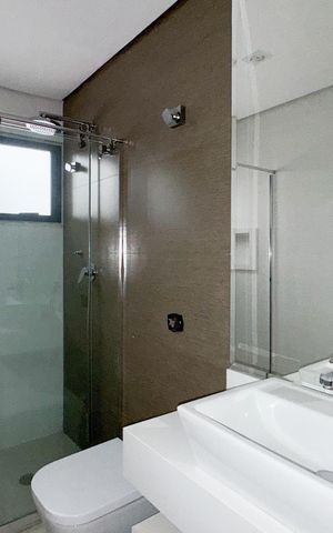 Apartamento à venda com 320m², 3 quartos e 4 vagas Apartamento à venda com 320m², 3 quartos e 4 vagasBanheiro Social