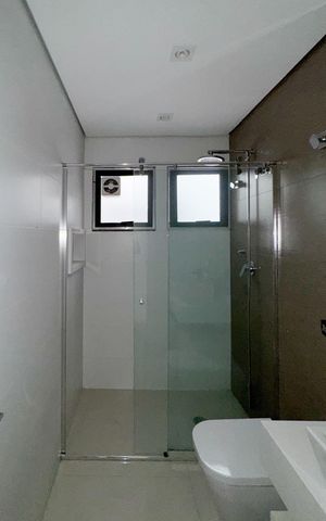 Apartamento à venda com 320m², 3 quartos e 4 vagas Apartamento à venda com 320m², 3 quartos e 4 vagasBanheiro Social