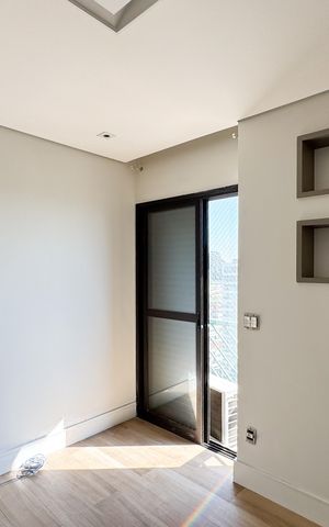 Apartamento à venda com 320m², 3 quartos e 4 vagas Apartamento à venda com 320m², 3 quartos e 4 vagasSuíte 2