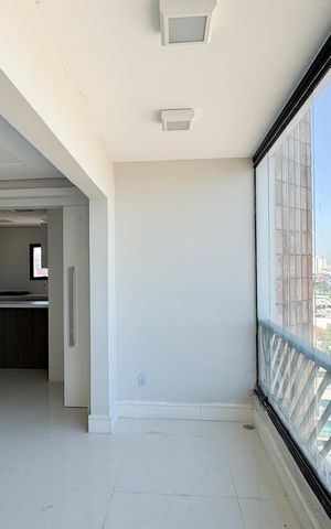 Apartamento à venda com 320m², 3 quartos e 4 vagas Apartamento à venda com 320m², 3 quartos e 4 vagasSacada