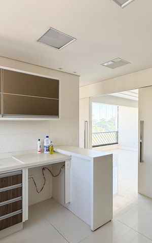 Apartamento à venda com 320m², 3 quartos e 4 vagas Apartamento à venda com 320m², 3 quartos e 4 vagasCozinha