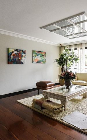Apartamento à venda com 320m², 3 quartos e 4 vagas Apartamento à venda com 320m², 3 quartos e 4 vagasÁrea comum - Hall