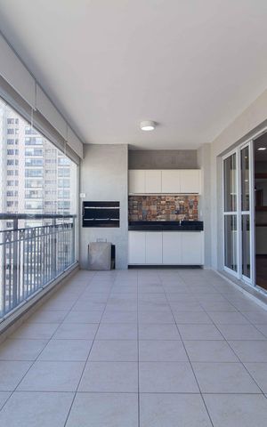 Apartamento para alugar com 150m², 3 quartos e 2 vagas Apartamento para alugar com 150m², 3 quartos e 2 vagasVaranda