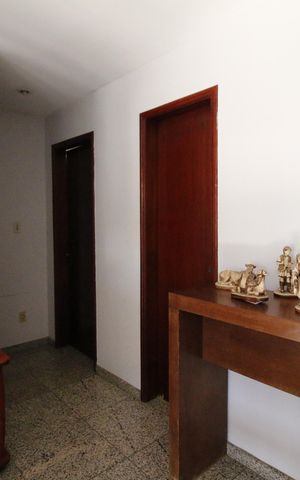 Apartamento à venda com 600m², 5 quartos e 1 vagahall
