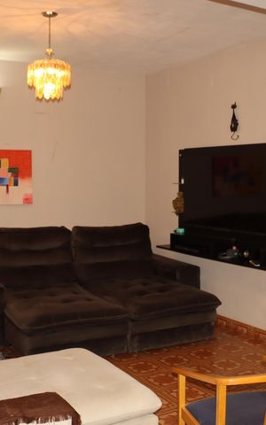 Casa à venda com 224m², 2 quartos e 2 vagasSala