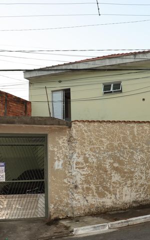 Casa à venda com 224m², 2 quartos e 2 vagasFachada