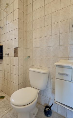 Apartamento à venda com 58m², 2 quartos e 1 vaga Apartamento à venda com 58m², 2 quartos e 1 vagaBanheiro