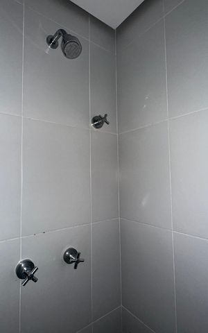 Apartamento para alugar com 72m², 2 quartos e 1 vaga Apartamento para alugar com 72m², 2 quartos e 1 vagaBanheiro
