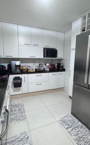 Casa para alugar com 200m², 3 quartos e 1 vaga Casa para alugar com 200m², 3 quartos e 1 vagaCozinha