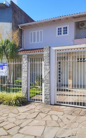 Casa à venda com 300m², 3 quartos e 1 vagaFachada