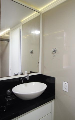 Apartamento para alugar com 60m², 2 quartos e 2 vagasBanheiro