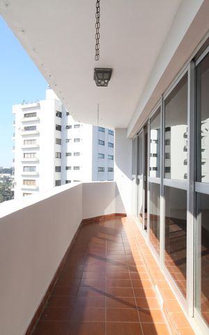 Apartamento para alugar com 234m², 3 quartos e 3 vagasVaranda