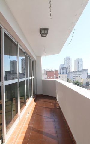 Apartamento para alugar com 234m², 3 quartos e 3 vagasVaranda