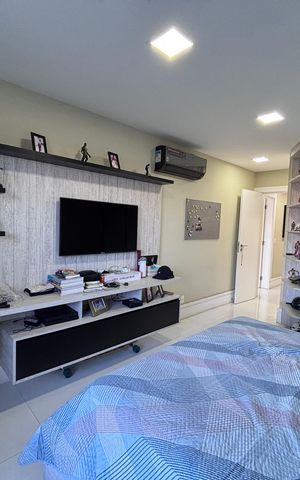 Casa de condomínio à venda com 360m², 4 quartos e 2 vagas Casa de condomínio à venda com 360m², 4 quartos e 2 vagasSuíte 2