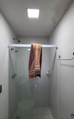 Casa de condomínio à venda com 360m², 4 quartos e 2 vagas Casa de condomínio à venda com 360m², 4 quartos e 2 vagasBanheiro de serviço