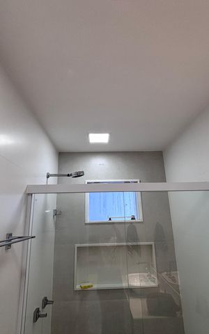 Casa de condomínio à venda com 360m², 4 quartos e 2 vagas Casa de condomínio à venda com 360m², 4 quartos e 2 vagasBanheiro da Suíte 3