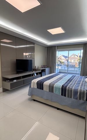 Casa de condomínio à venda com 360m², 4 quartos e 2 vagas Casa de condomínio à venda com 360m², 4 quartos e 2 vagasSuíte 1