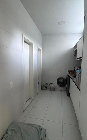 Casa de condomínio à venda com 360m², 4 quartos e 2 vagas Casa de condomínio à venda com 360m², 4 quartos e 2 vagasÁrea de Serviço