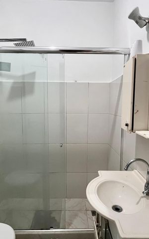 Apartamento à venda com 65m², 2 quartos e sem vaga Apartamento à venda com 65m², 2 quartos e sem vagaBanheiro