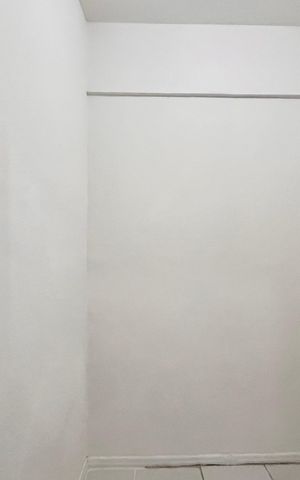Apartamento à venda com 65m², 2 quartos e sem vaga Apartamento à venda com 65m², 2 quartos e sem vagaQuarto de Serviço