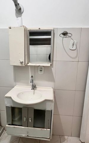 Apartamento à venda com 65m², 2 quartos e sem vaga Apartamento à venda com 65m², 2 quartos e sem vagaBanheiro