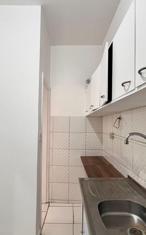 Apartamento à venda com 65m², 2 quartos e sem vaga Apartamento à venda com 65m², 2 quartos e sem vagaCozinha