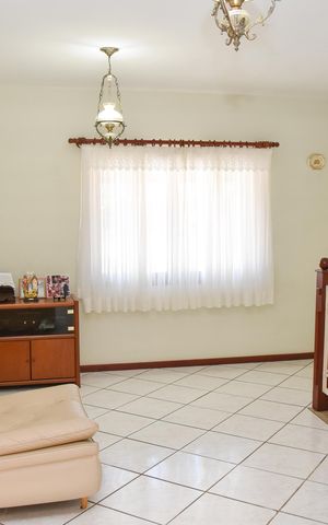 Casa para alugar com 321m², 3 quartos e 4 vagas