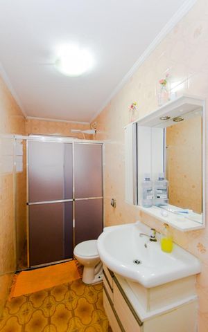 Casa à venda com 120m², 2 quartos e 4 vagasBanheiro
