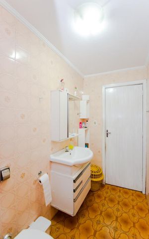 Casa à venda com 120m², 2 quartos e 4 vagasBanheiro