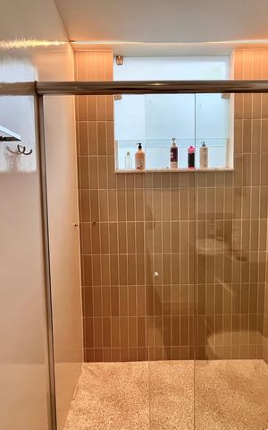 Apartamento à venda com 120m², 3 quartos e 2 vagas Apartamento à venda com 120m², 3 quartos e 2 vagasBanheiro da suíte
