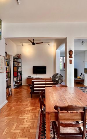 Apartamento à venda com 120m², 3 quartos e 2 vagas Apartamento à venda com 120m², 3 quartos e 2 vagasSala