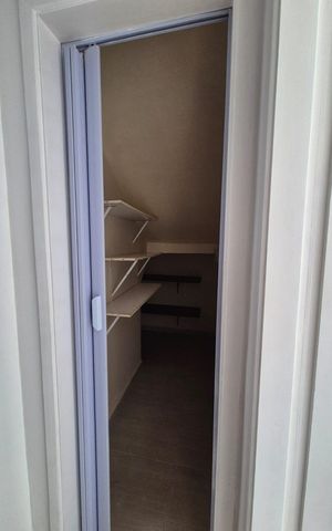 Casa de condomínio à venda com 300m², 5 quartos e 4 vagas