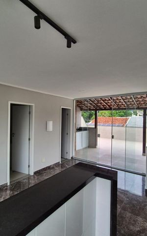 Casa de condomínio à venda com 300m², 5 quartos e 4 vagas