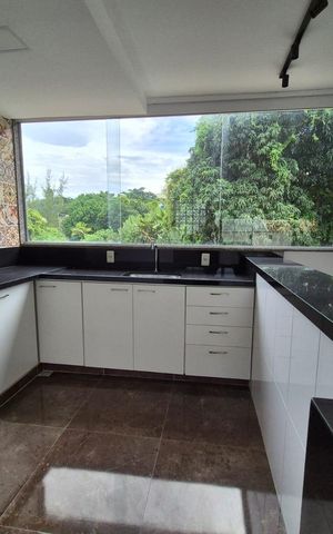Casa de condomínio à venda com 300m², 5 quartos e 4 vagas