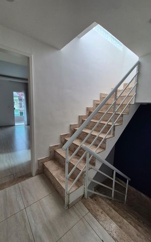 Casa de condomínio à venda com 300m², 5 quartos e 4 vagas