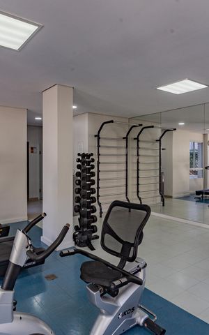 Apartamento à venda com 97m², 3 quartos e 2 vagas Apartamento à venda com 97m², 3 quartos e 2 vagasAcademia