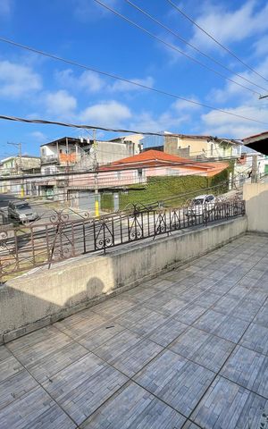 Casa à venda com 95m², 2 quartos e 1 vaga Casa à venda com 95m², 2 quartos e 1 vagaVaranda