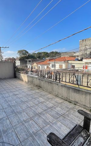Casa à venda com 95m², 2 quartos e 1 vaga Casa à venda com 95m², 2 quartos e 1 vagaVaranda