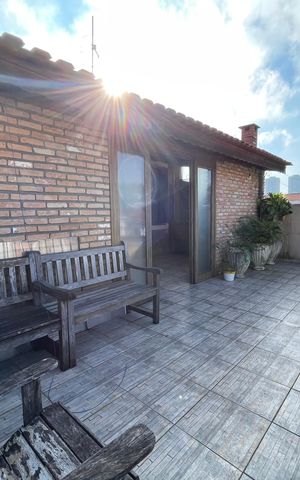 Casa à venda com 95m², 2 quartos e 1 vaga Casa à venda com 95m², 2 quartos e 1 vagaVaranda