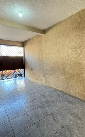 Casa à venda com 95m², 2 quartos e 1 vaga Casa à venda com 95m², 2 quartos e 1 vagaGaragem